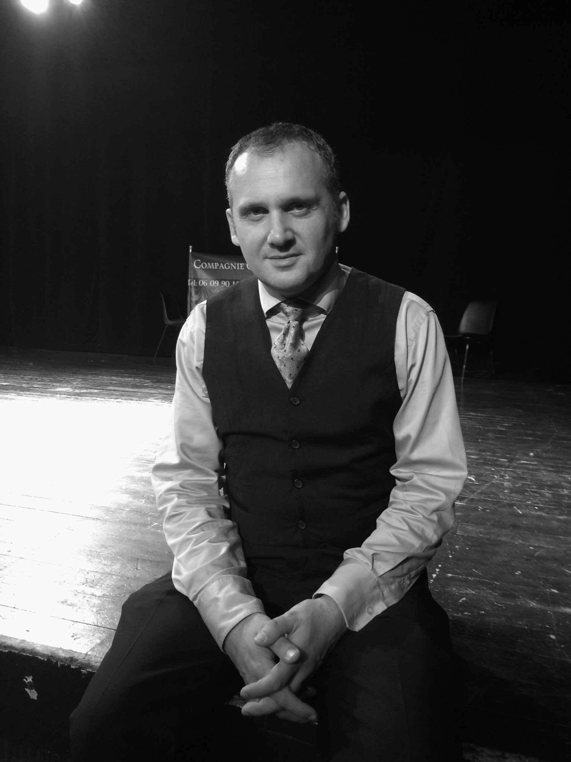 09_portrait_olivier_tsevery_accueil_odfbdx Olivier TSEVERY, fondateur d'Odysseus Formations et du Cours O.Théâtre.